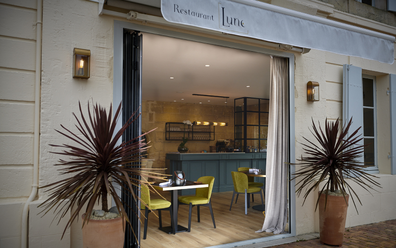 Façade du restaurant Lune, situé à Vayres (33) et ouvert depuis janvier 2020.