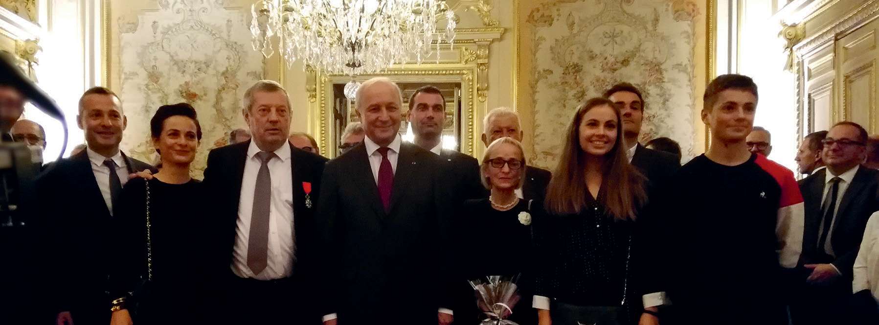 Roland Héguy reçoit la Légion d’honneur au Quai d’Orsay