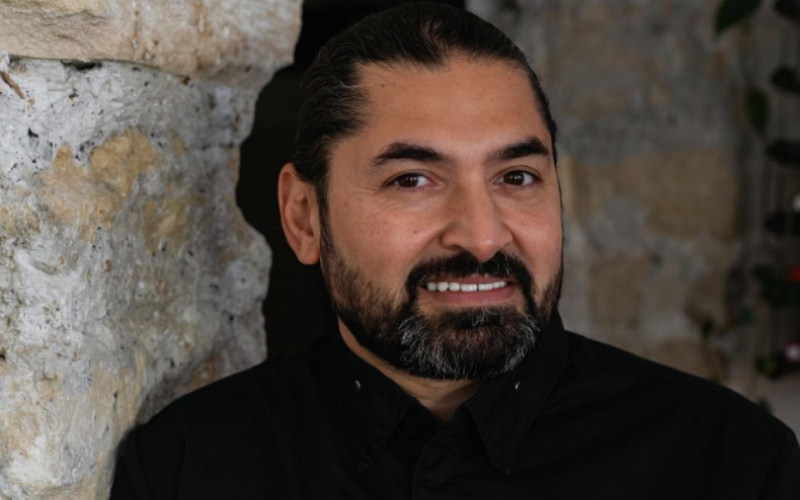 Le chef étoilé Alan Geaam crée Sâj, un comptoir libanais