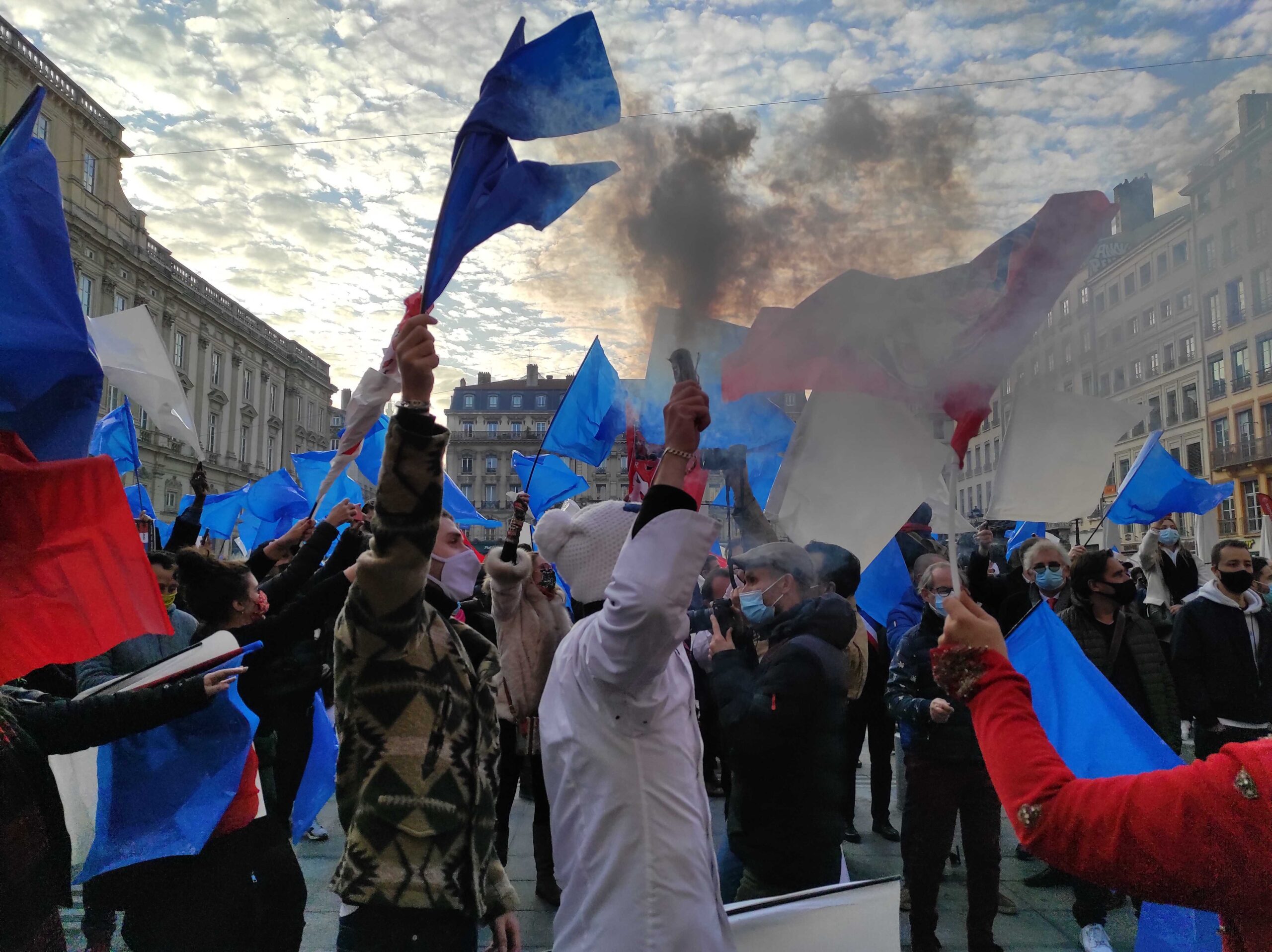 Les restaurateurs manifestent à Lyon : « Laissez nous travailler »