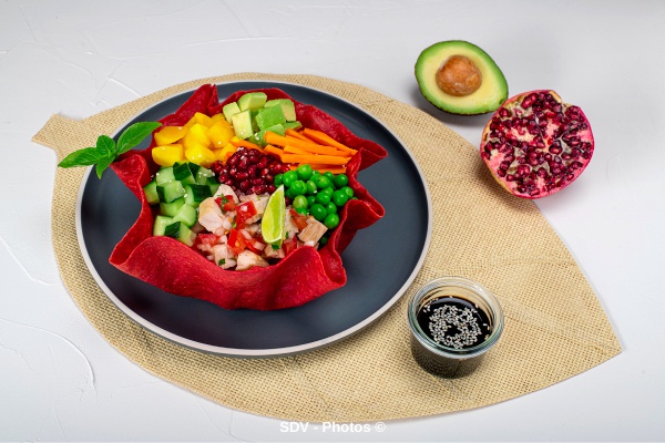 iPour une présentation originale, SDV Les marchés du monde propose de réaliser des « tacos bowls » avec des tortillas à la betterave.
