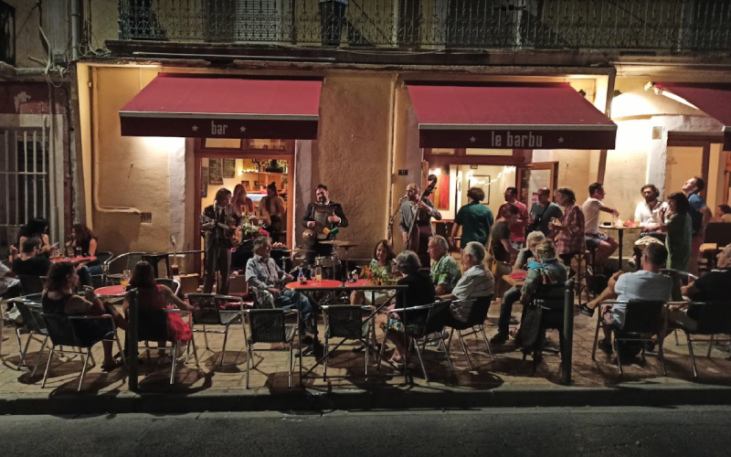 Le Barbu, bar-restaurant de Sète. Crédits : Jérémy Denoyer.