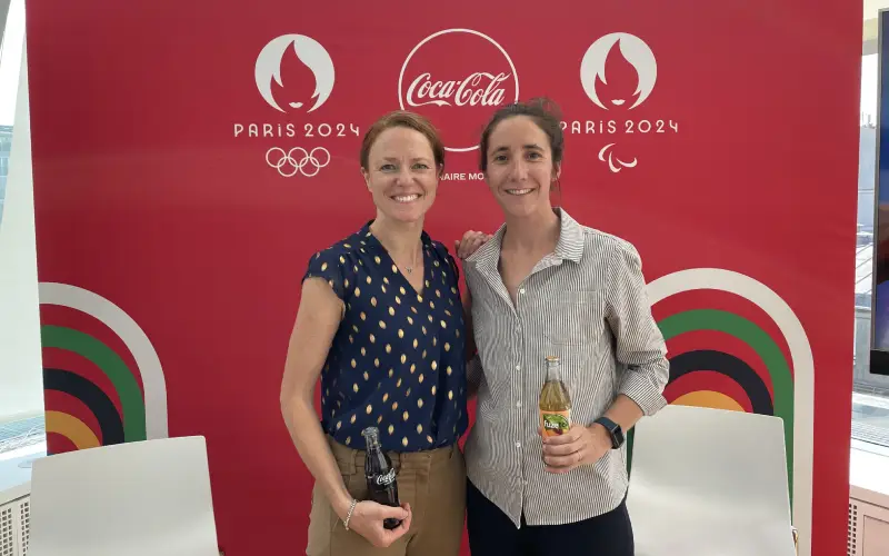 Claire Revenu, directrice générale Jeux olympiques et paralympiques de Paris 2024 pour Coca-Cola, et Fanny Happiette, directrice marketing de Coca-Cola France. Crédit : Aurélien Peyramaure / Au Cœur du CHR.