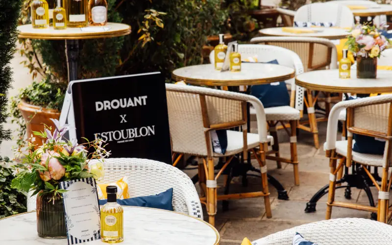 terrasse restaurant drouant estoublon