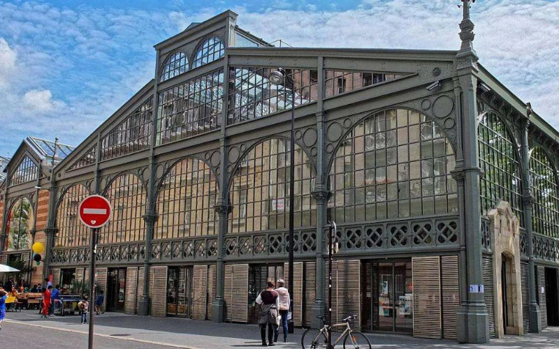 Halle du Carreau du Temple accueillant le festival Food Temple Maroc. Crédit : Le Carreau du Temple