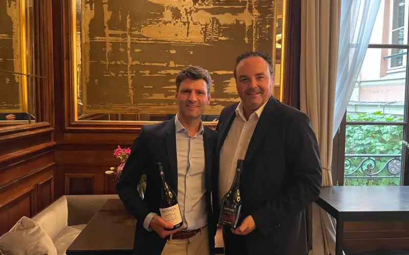 Antoine Robert et Pierre-Olivier Blondel, respectivement directeur général et directeur commercial circuit traditionnel chez Marrenon.