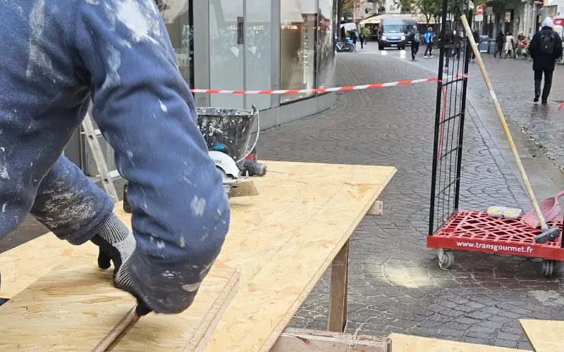 menuisier commerce barricade
