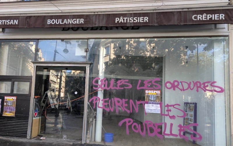 Le Syndicat des Indépendants et des TPE (SDI) a adressé, le 22 octobre 2026, un courrier au Premier ministre Sébastien Lecornu, ainsi qu'aux ministres Serge Papin et Roland Lescure, concernant les mesures de soutien et d'indemnisation des commerçants et artisans victimes des pillages des 17 et 18 octobre. Crédit : Alice Mariette / Au coeur du CHR